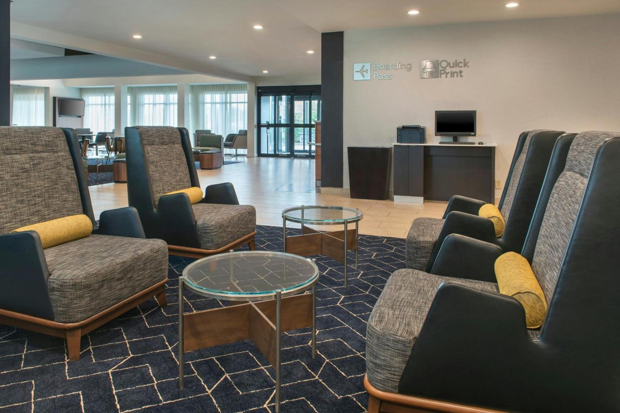 Courtyard By Marriott Silver Spring North/White Oak Экстерьер фото