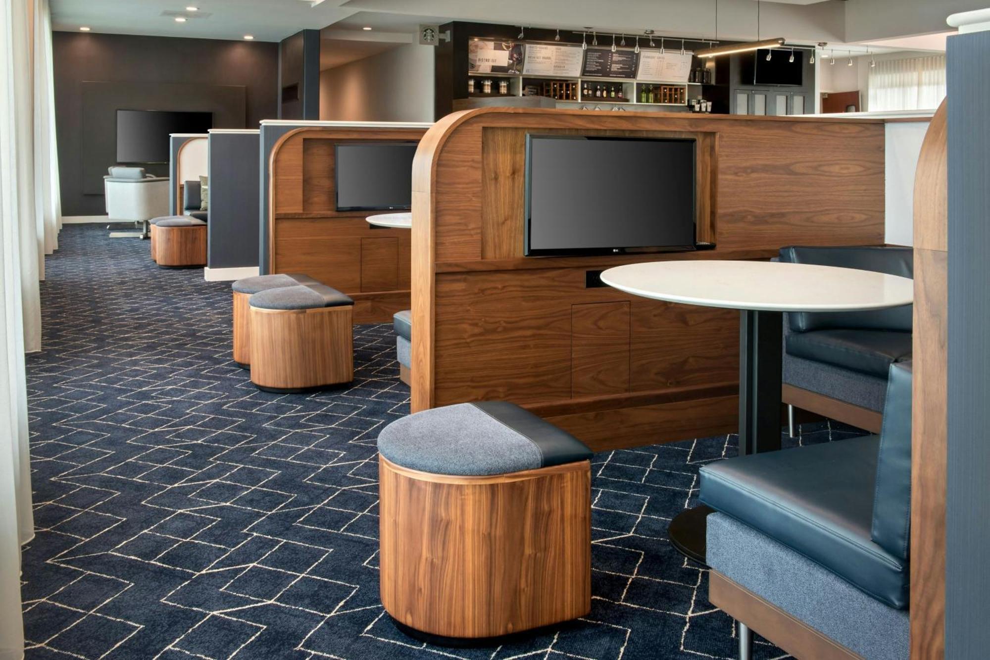 Courtyard By Marriott Silver Spring North/White Oak Экстерьер фото