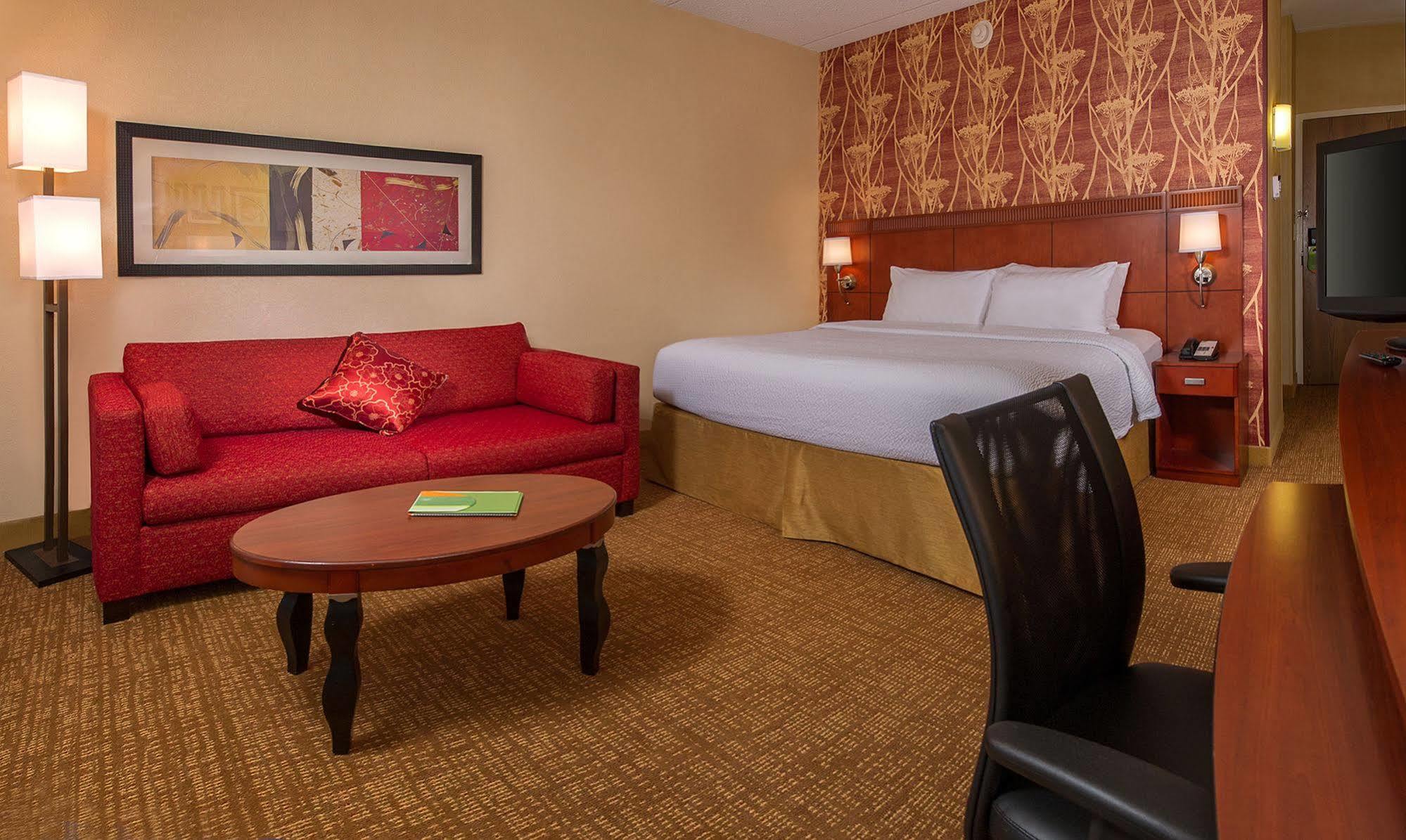 Courtyard By Marriott Silver Spring North/White Oak Экстерьер фото
